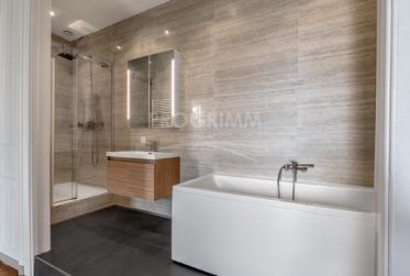 Appartement vieille-ville - 7,5 pièces - place de parking - cave