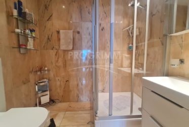 Rare: Attique 4.5 pièces - vue imprenable - 2 places de parking