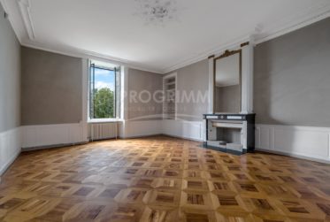 Appartement vieille-ville - 7,5 pièces - place de parking - cave