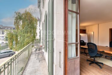 Quai du Rhône. Bureaux haut standing avec fibre, parkings et balcons. Parkings disponibles.