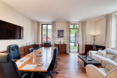 Bureaux de près de 80m2 situé en bordure du Rhône - Arcade visible - A deux pas du tram