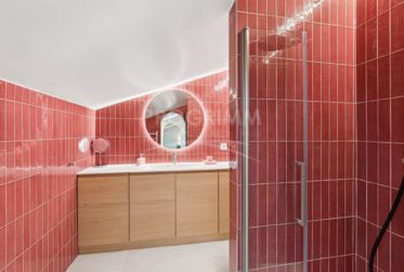 Magnifique appartement de 4 chambres + 1 bureau - 3 parkings - Ascenseur