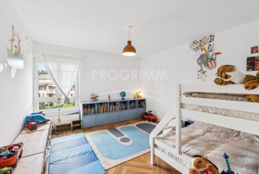 Magnifique appartement de 4 chambres + 1 bureau - 3 parkings - Ascenseur