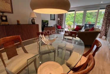 Exclusivité - Appartement traversant 5 pièces - 3 chambres - 2 parkings